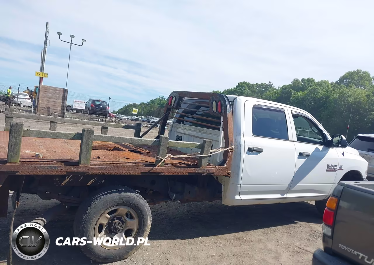 2013 Ram 2500 Tradesman VIN:3C6UR5HL8DG612152 - 13