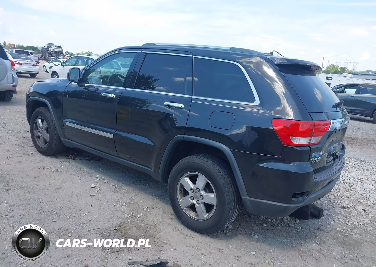2012 Jeep Grand Cherokee Laredo VIN:1C4RJFAG3CC340894 - 3