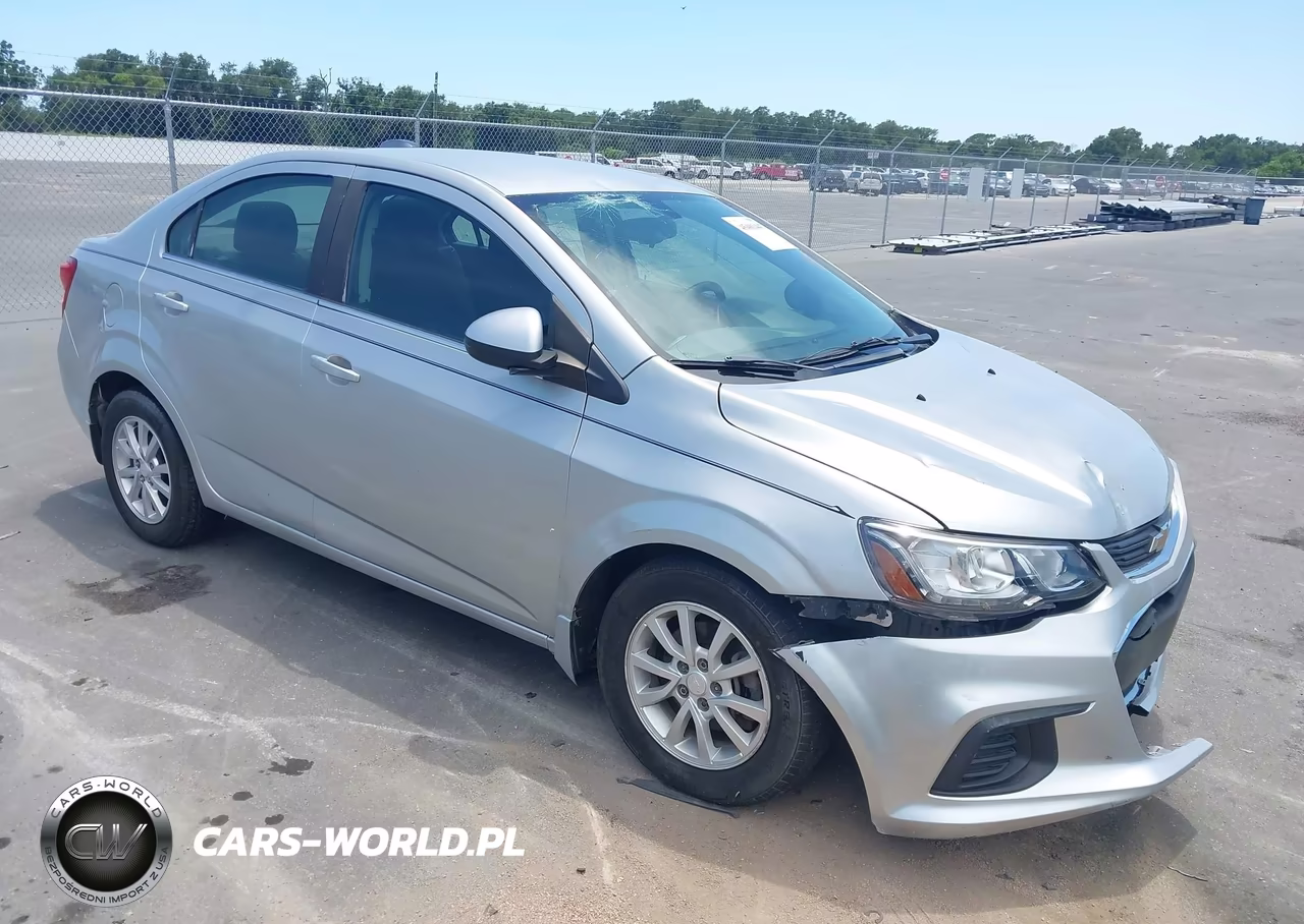 2017 Chevrolet Sonic Lt Auto – zdjęcie 1 z 12