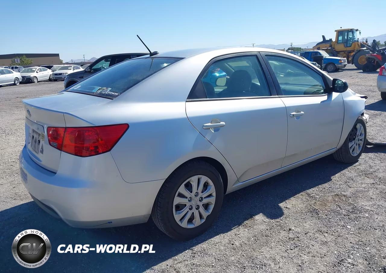 2011 Kia Forte Lx VIN:KNAFT4A28B5359463 - 4
