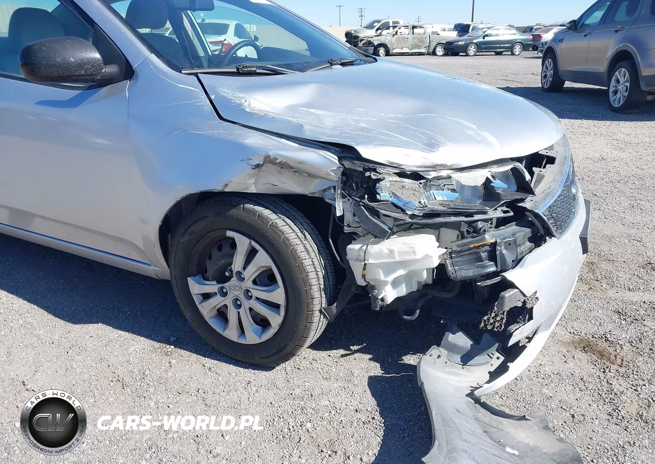 2011 Kia Forte Lx VIN:KNAFT4A28B5359463 - 6