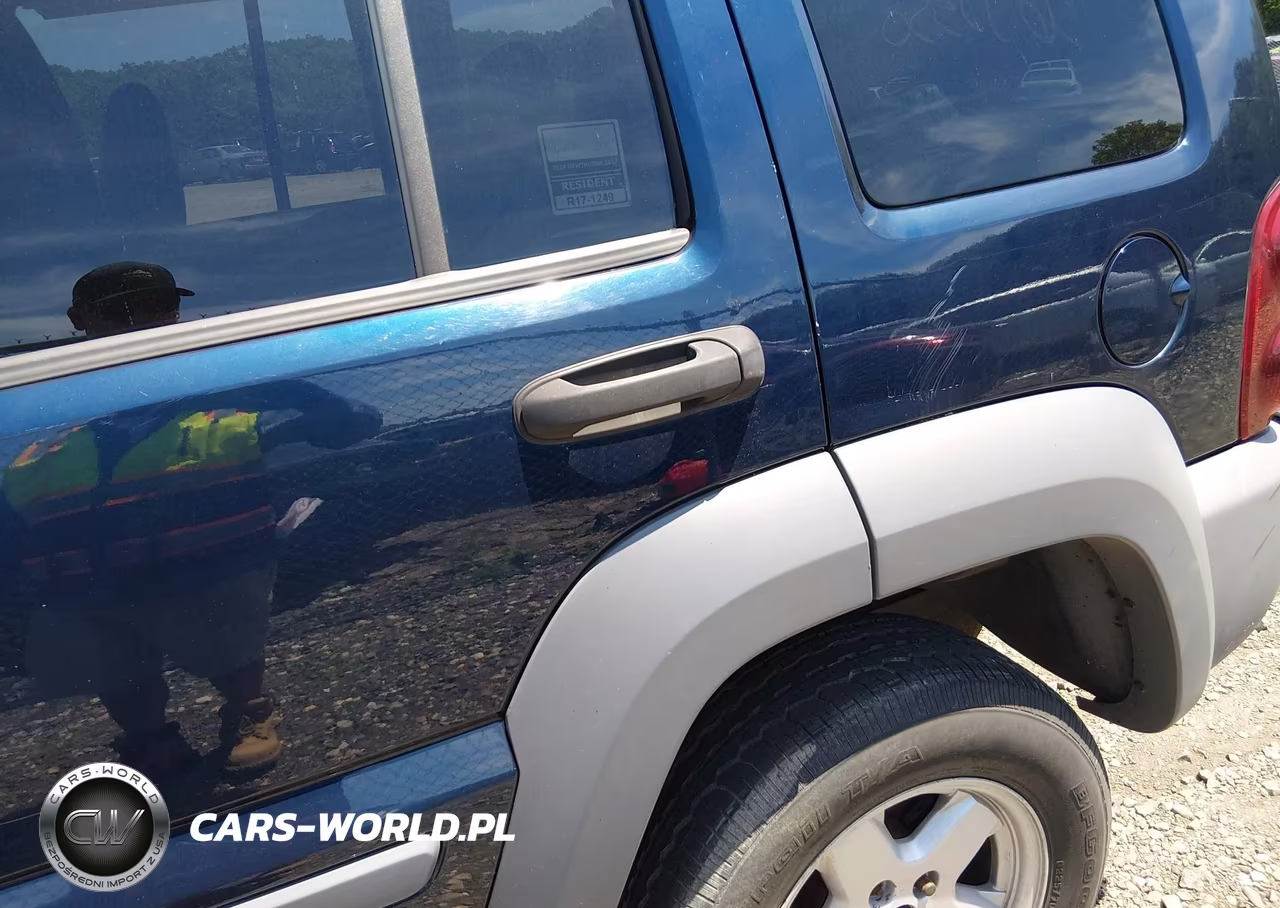 2005 Jeep Liberty Sport VIN:1J4GL48K85W518472 - 6