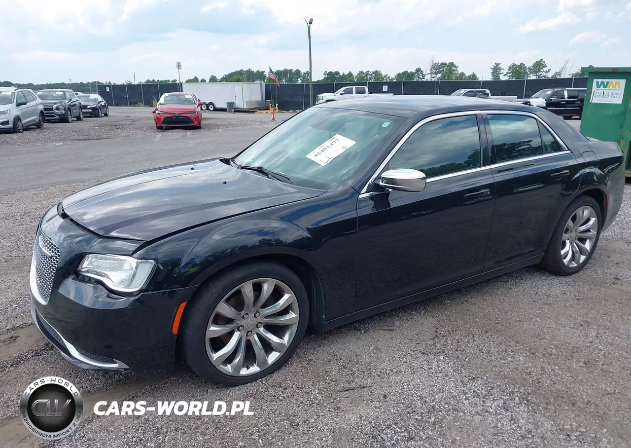 2019 Chrysler 300 Touring VIN:2C3CCAAG4KH612324 - 2