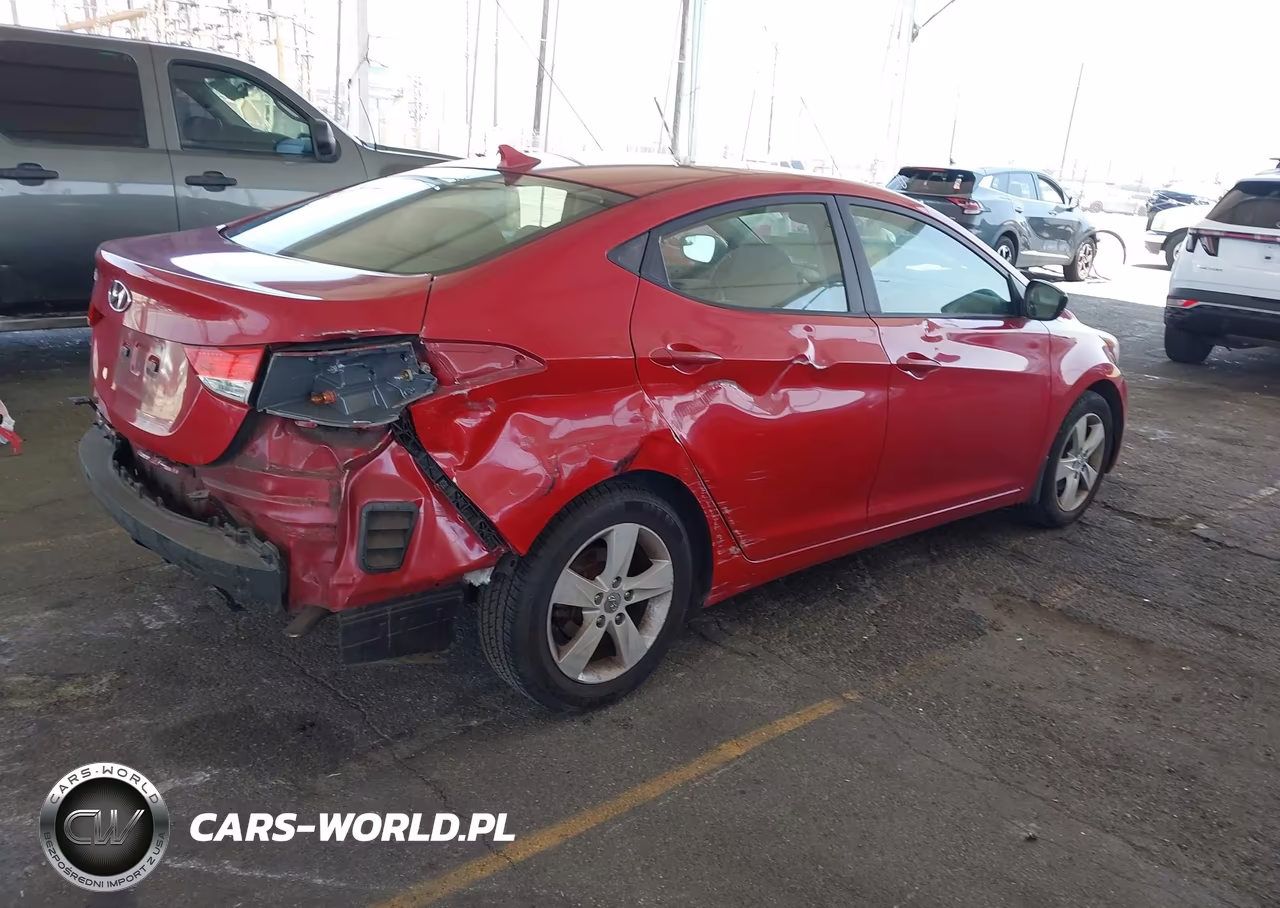 2013 Hyundai Elantra Gls VIN:KMHDH4AEXDU945253 - 4