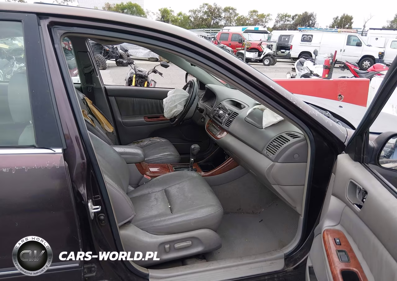 2003 Toyota Camry Xle V6 VIN:4T1BF32K33U551085 - 5