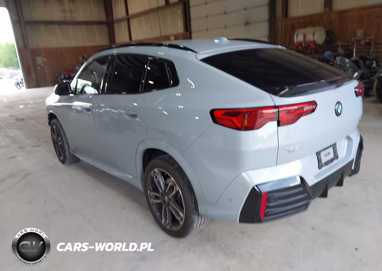 2025 BMW X2 xDrive28I VIN:WBX63GM04S5081646 - 3