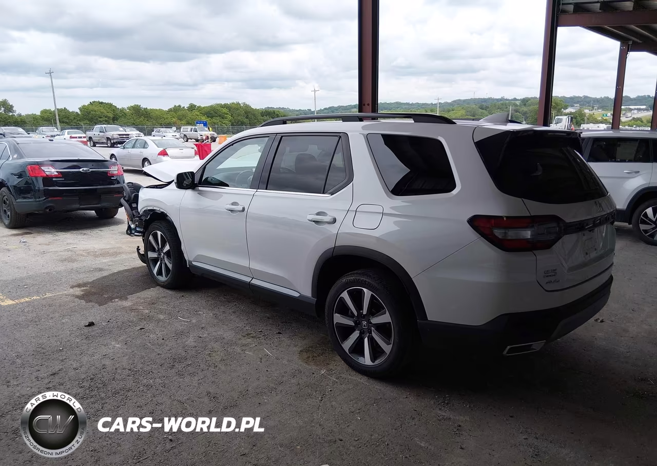 2023 Honda Pilot Awd Touring VIN:5FNYG1H79PB055063 - 3