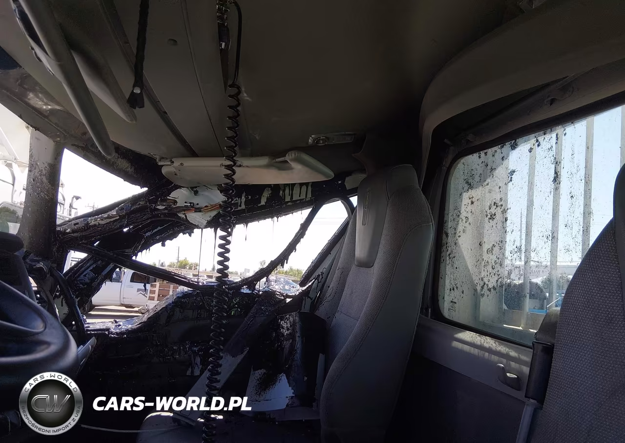 2016 Kenworth Construction T880 VIN:1XKZDP9X9GJ131733 - 7
