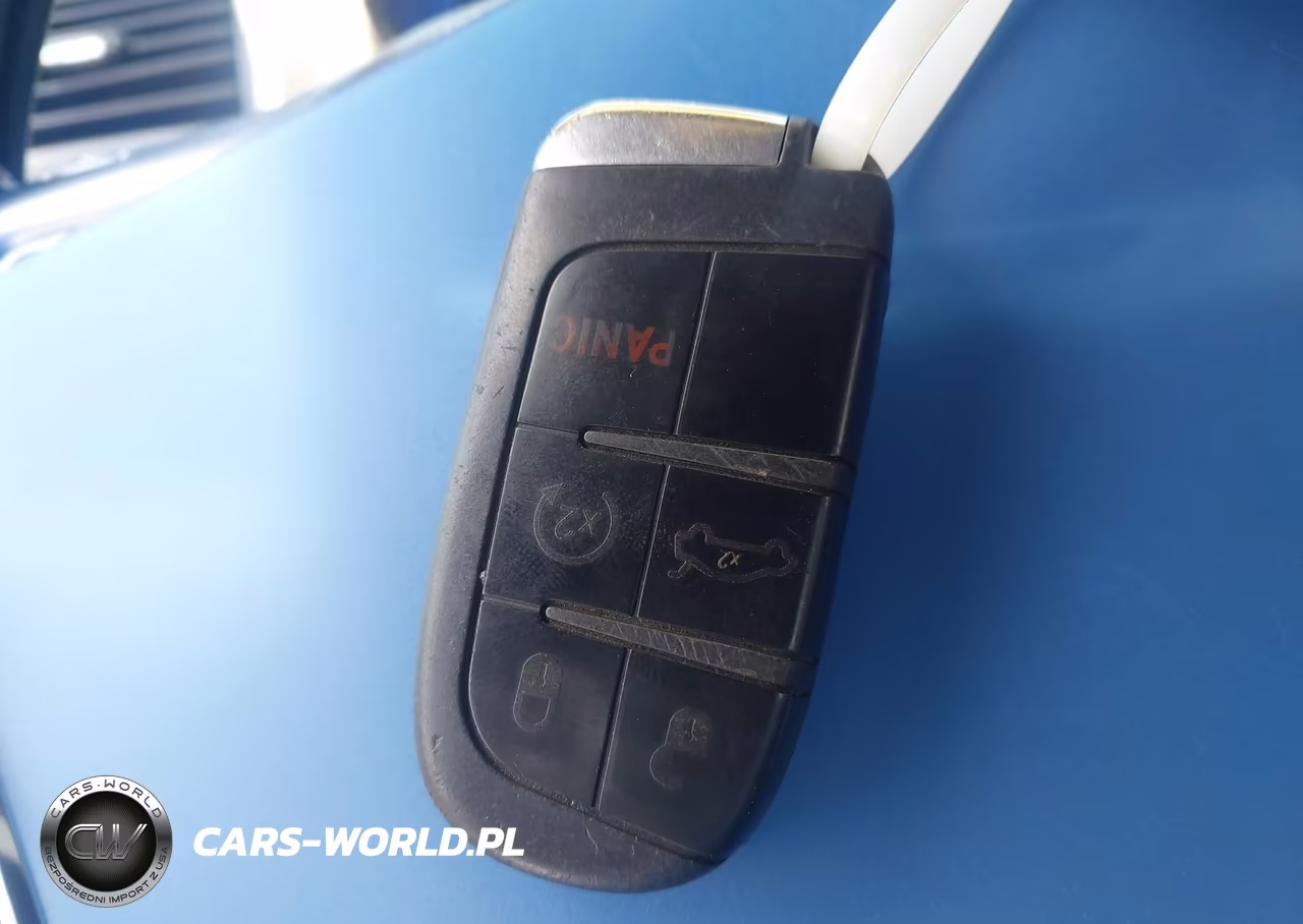 2012 Chrysler 300 VIN:2C3CCAAG6CH135123 - 11