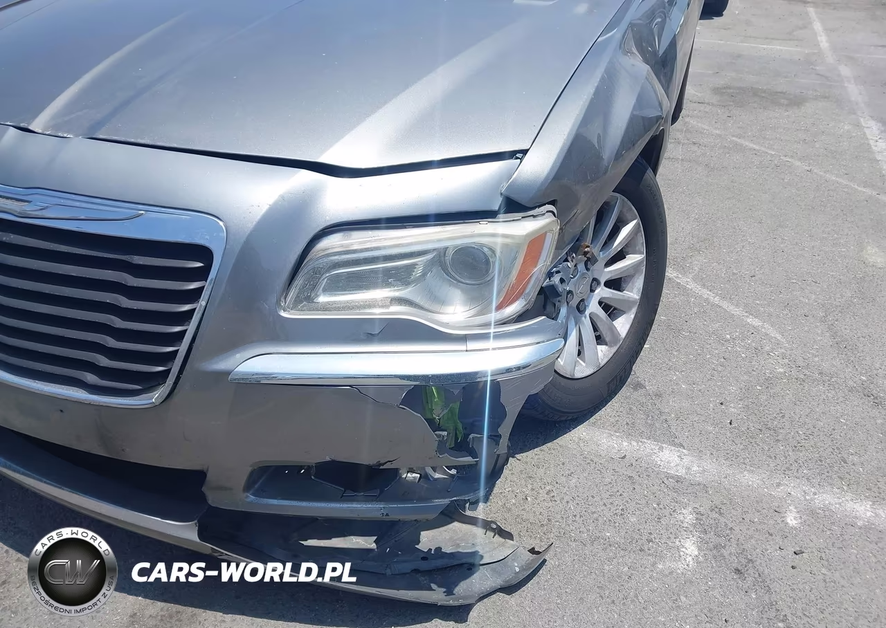 2012 Chrysler 300 VIN:2C3CCAAG6CH135123 - 13