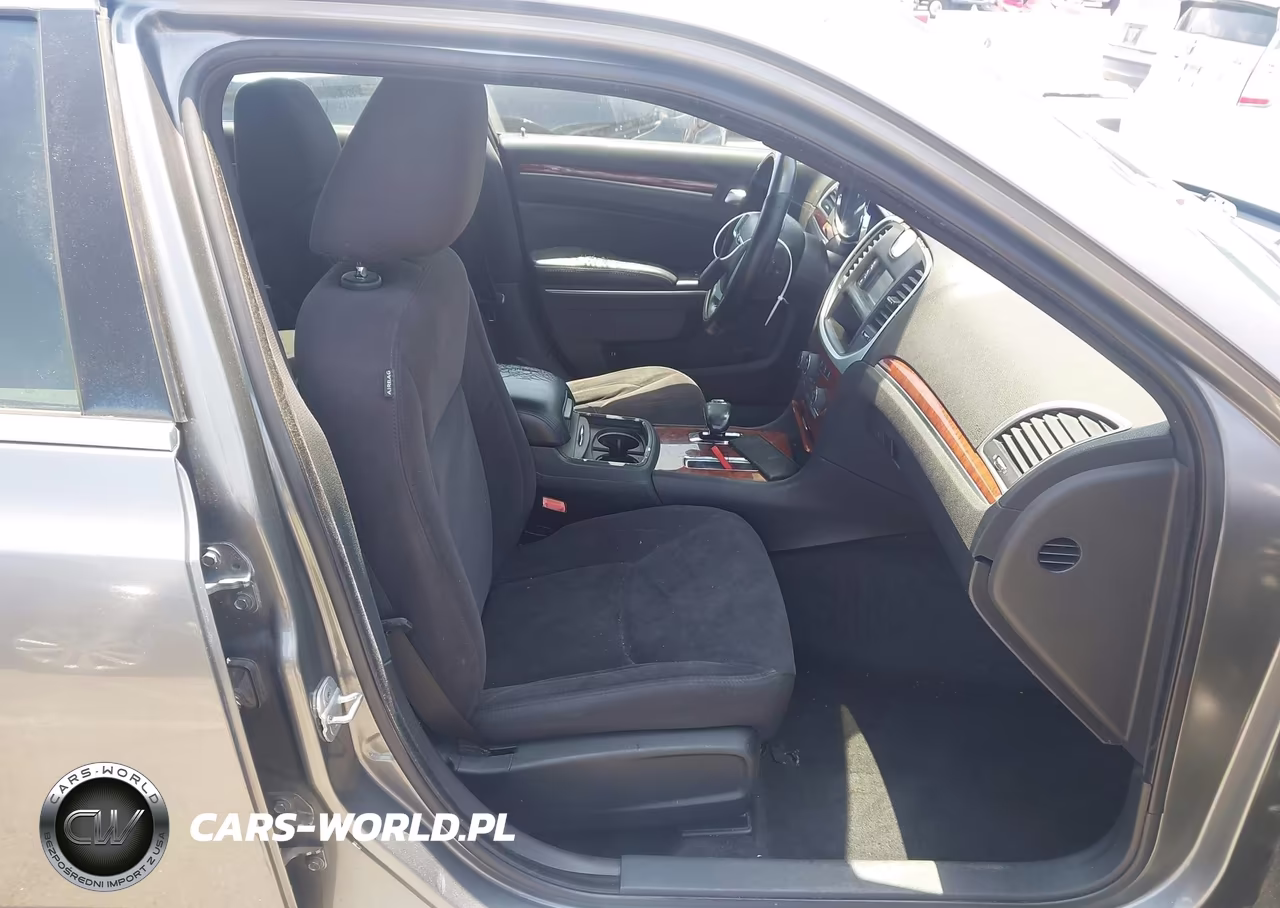 2012 Chrysler 300 VIN:2C3CCAAG6CH135123 - 5