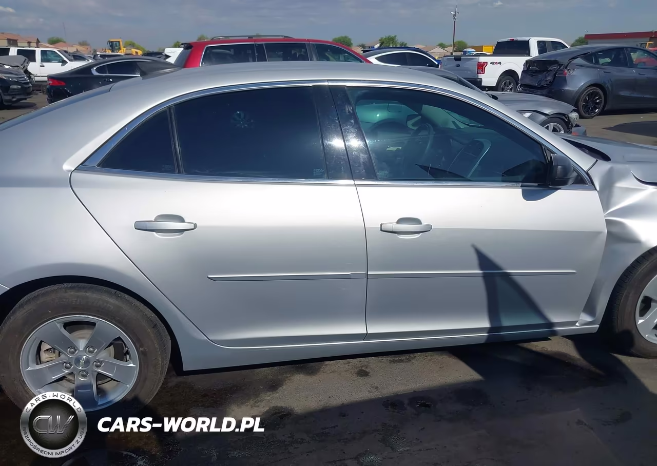 2015 Chevrolet Malibu Ls VIN:1G11B5SL2FU153444 - 13