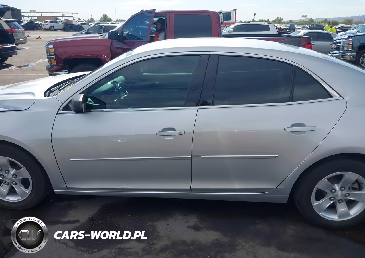 2015 Chevrolet Malibu Ls VIN:1G11B5SL2FU153444 - 14