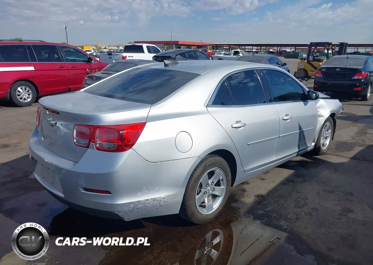 2015 Chevrolet Malibu Ls VIN:1G11B5SL2FU153444 - 4