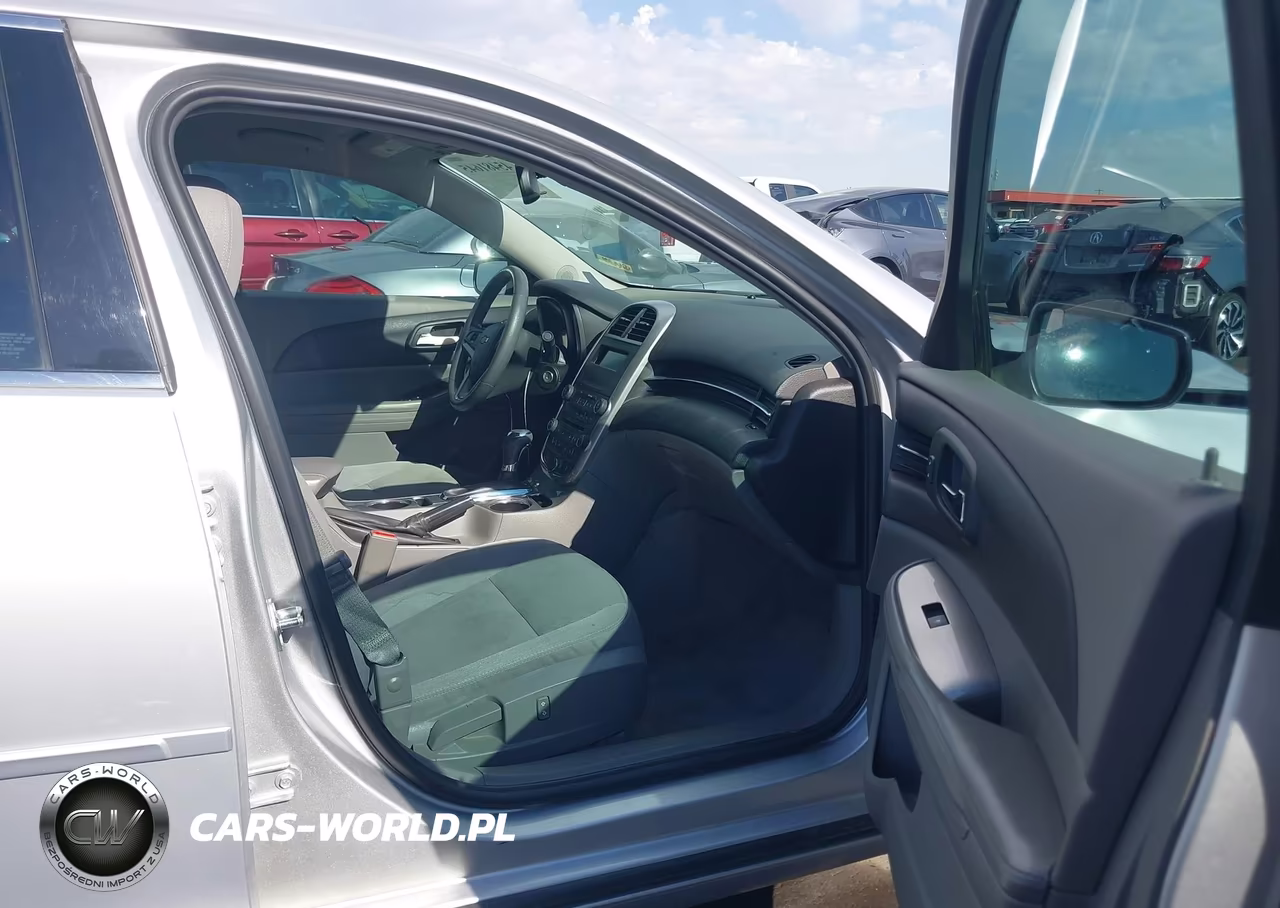 2015 Chevrolet Malibu Ls VIN:1G11B5SL2FU153444 - 5