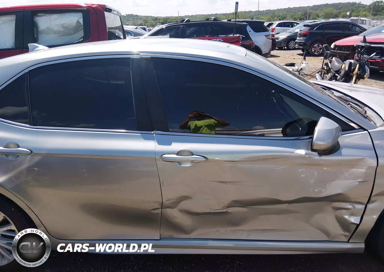 2020 Toyota Camry Se VIN:4T1G11AK5LU345339 - 13