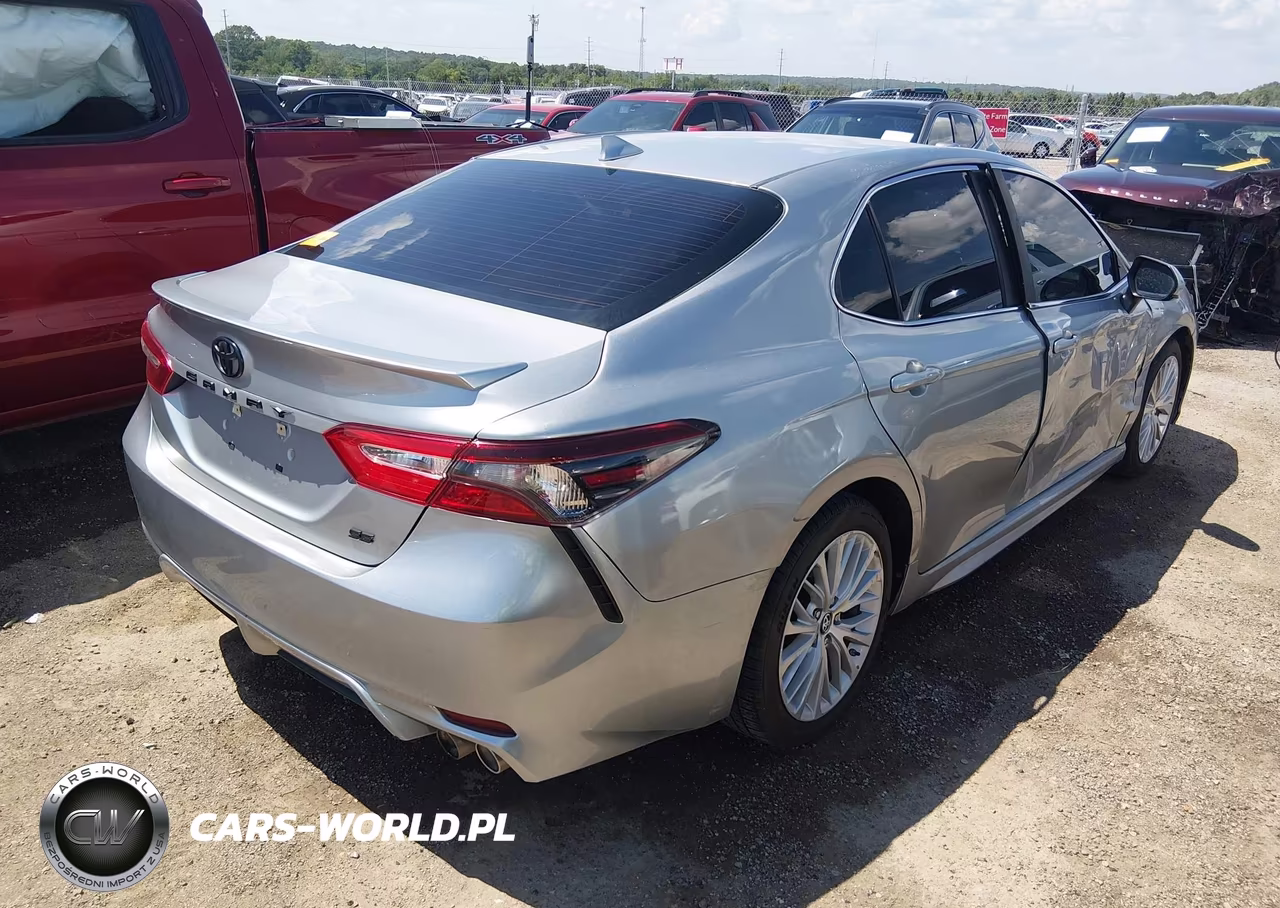 2020 Toyota Camry Se VIN:4T1G11AK5LU345339 - 4