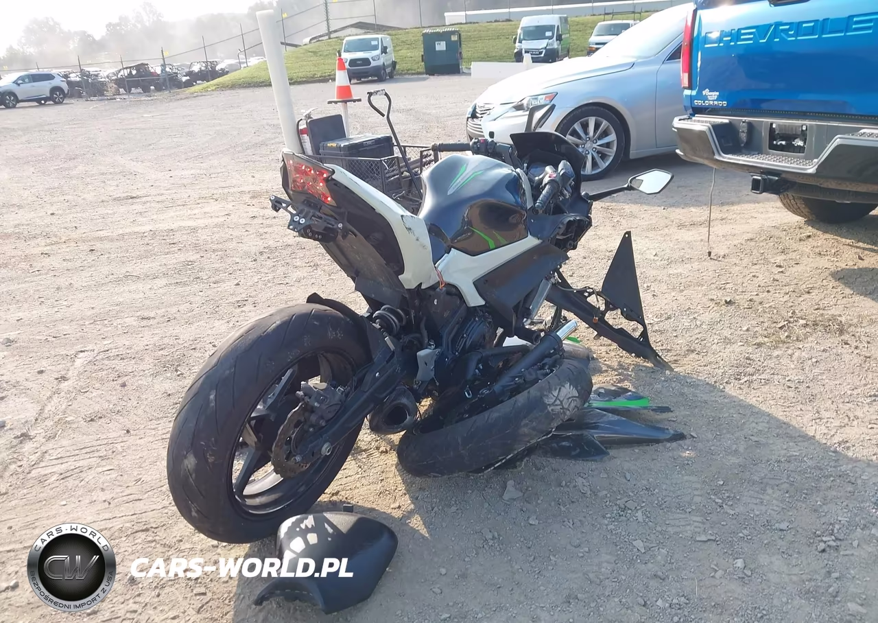 2022 Kawasaki Ex650 N VIN:ML5EXEN1XNDA74409 - 4