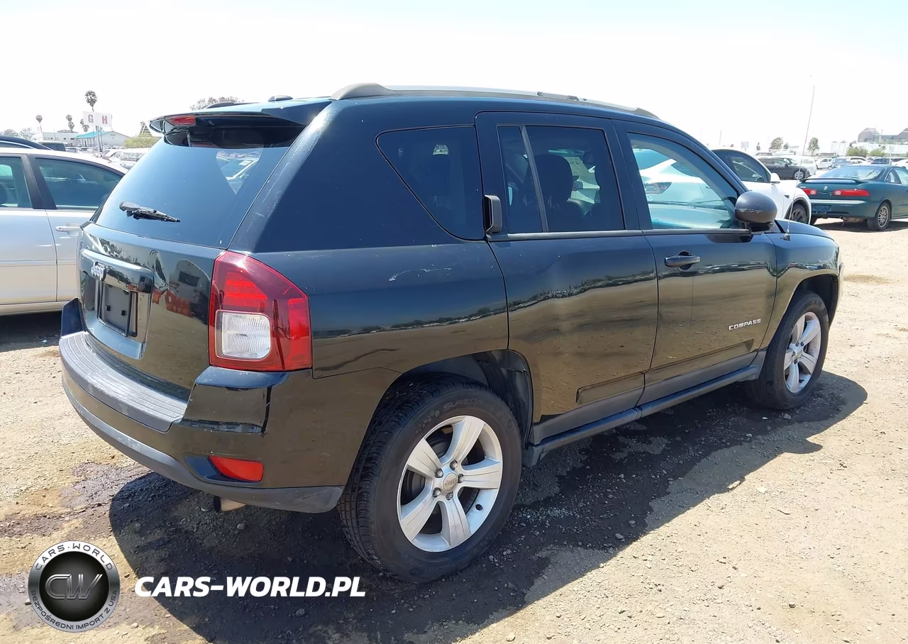 2017 Jeep Compass Sport VIN:1C4NJCBA2HD124446 - 4