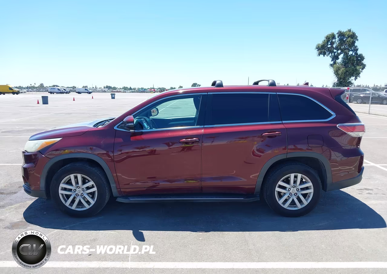 2015 Toyota Highlander Le VIN:5TDZARFH2FS016079 - 14