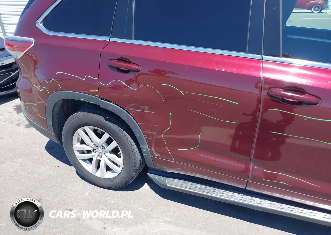 2015 Toyota Highlander Le VIN:5TDZARFH2FS016079 - 6