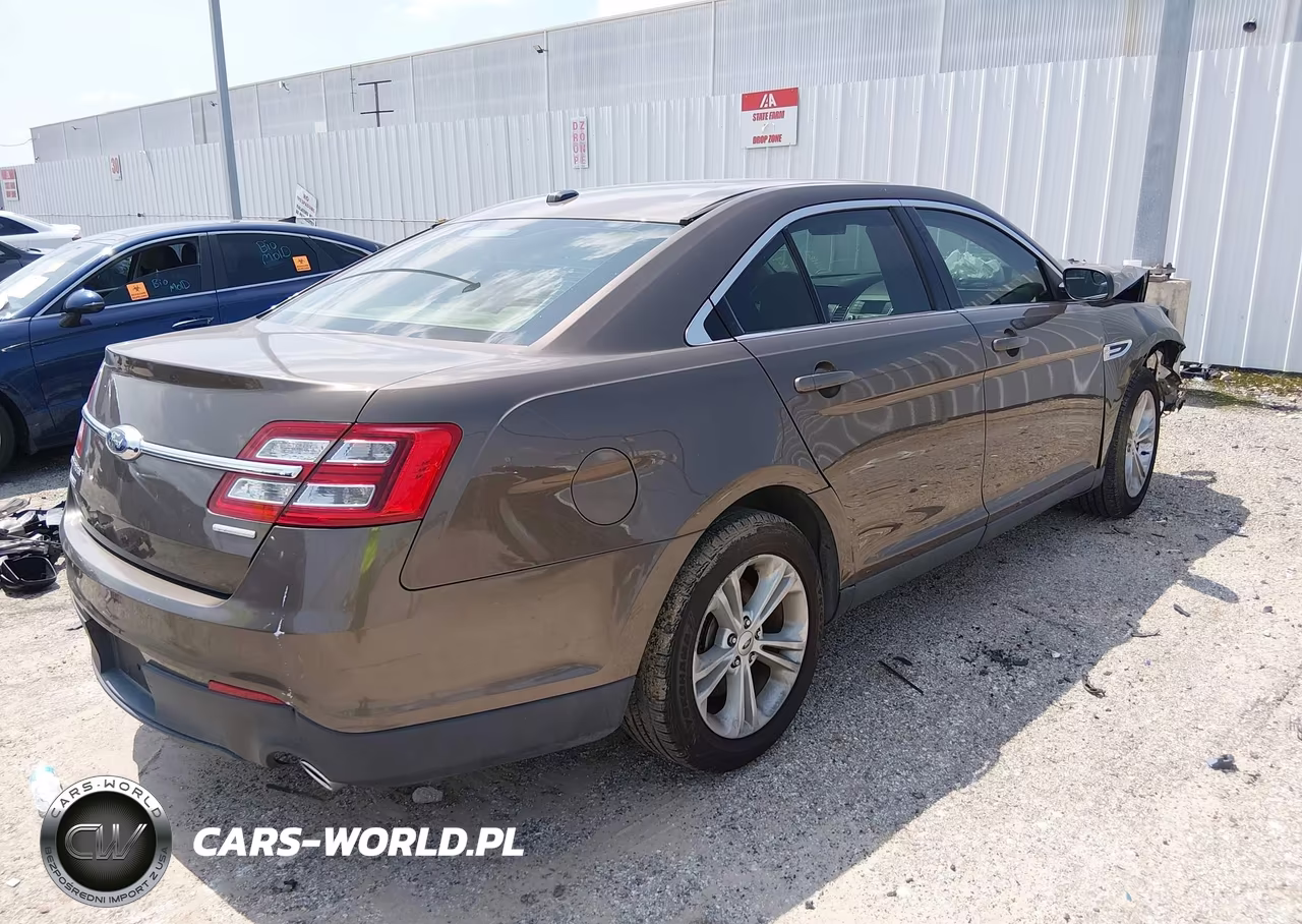 2016 Ford Taurus Se VIN:1FAHP2D8XGG116811 - 4