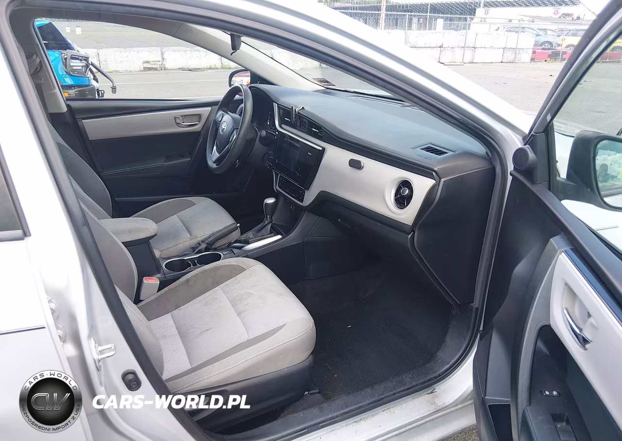 2017 Toyota Corolla Le VIN:2T1BURHE7HC868306 - 5