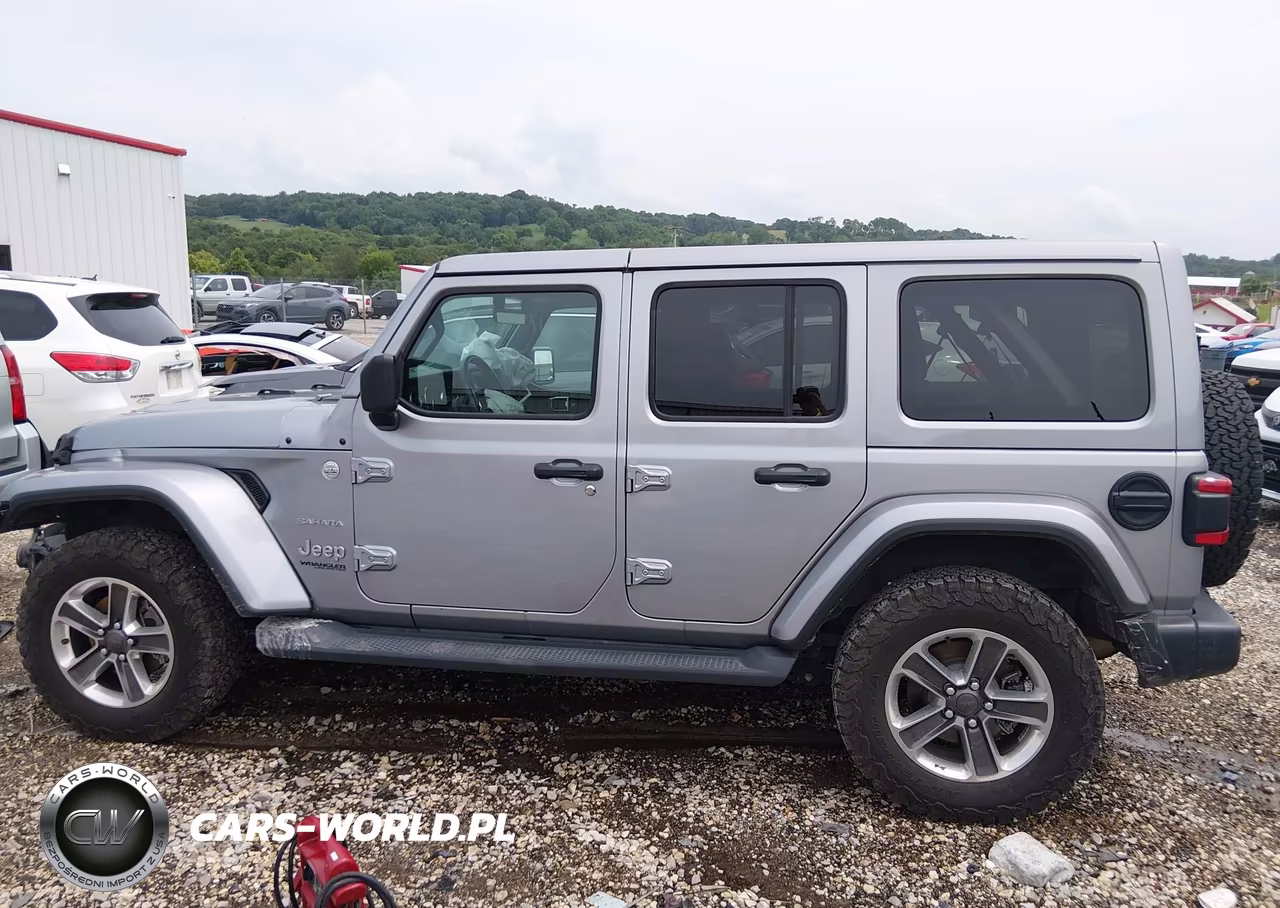 2018 Jeep Wrangler Unlimited Sahara 4X4 VIN:1C4HJXEN9JW261199 - 15