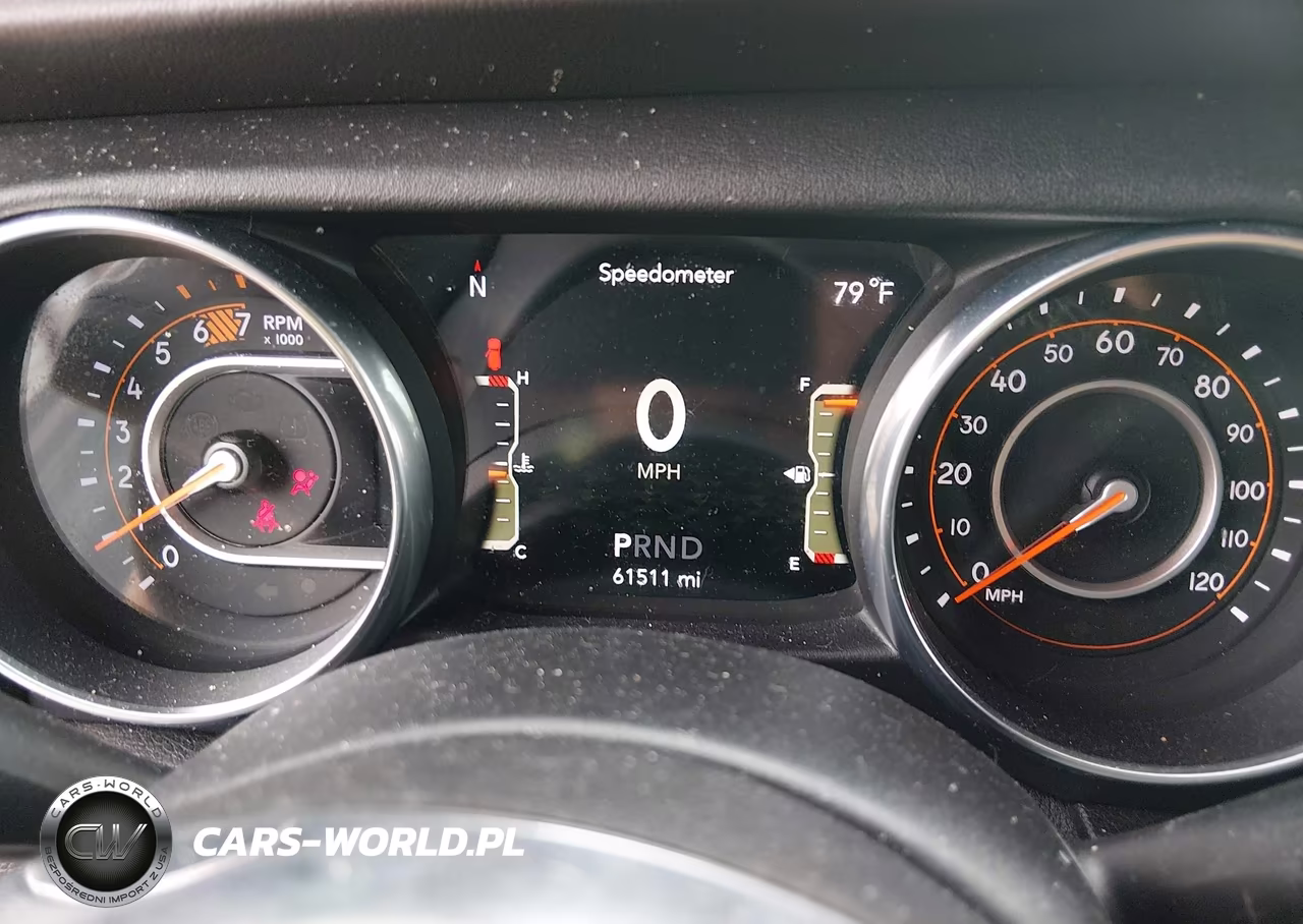 2018 Jeep Wrangler Unlimited Sahara 4X4 VIN:1C4HJXEN9JW261199 - 7