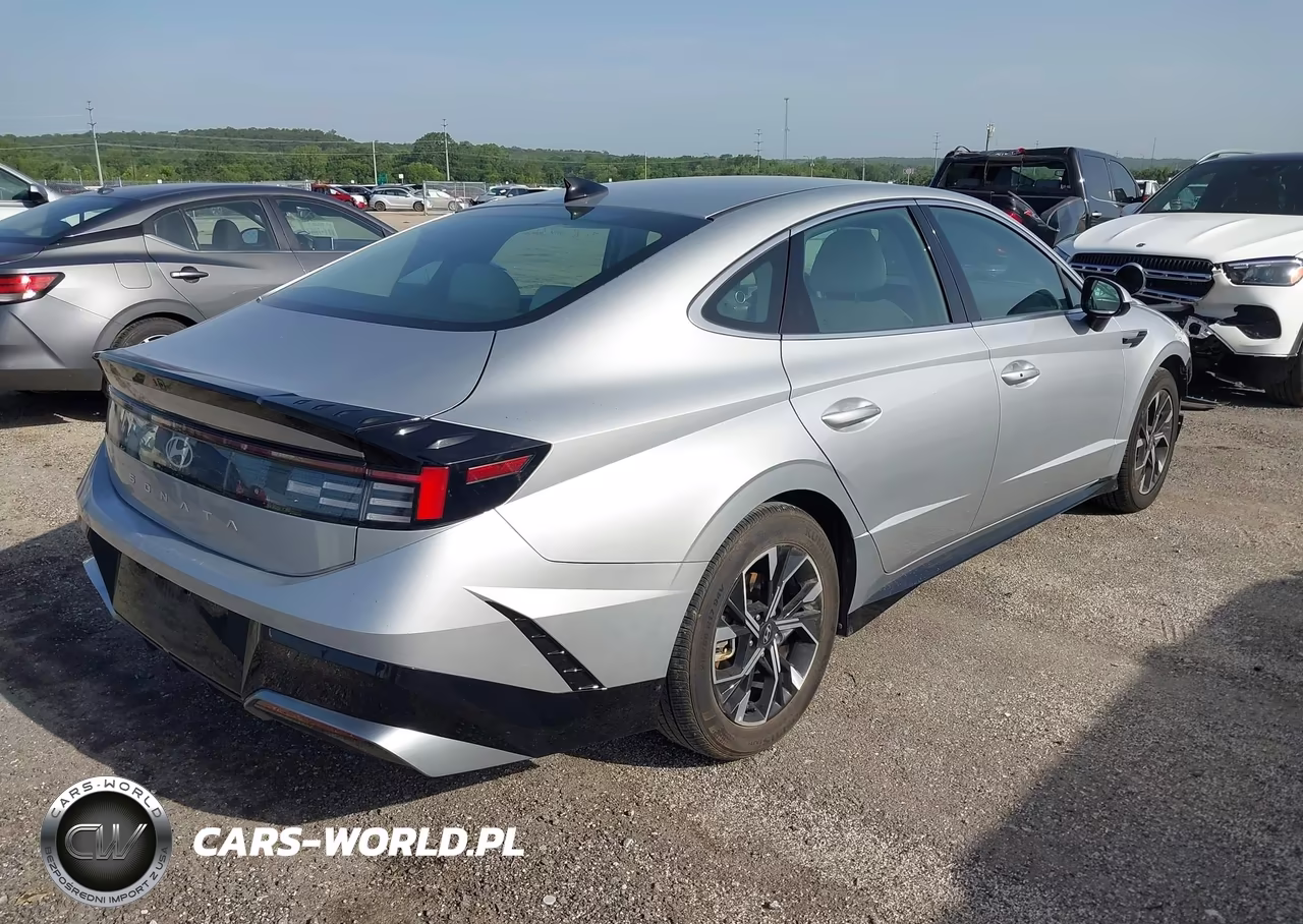 2025 Hyundai Sonata Sel VIN:KMHL64JAXSA458504 - 4