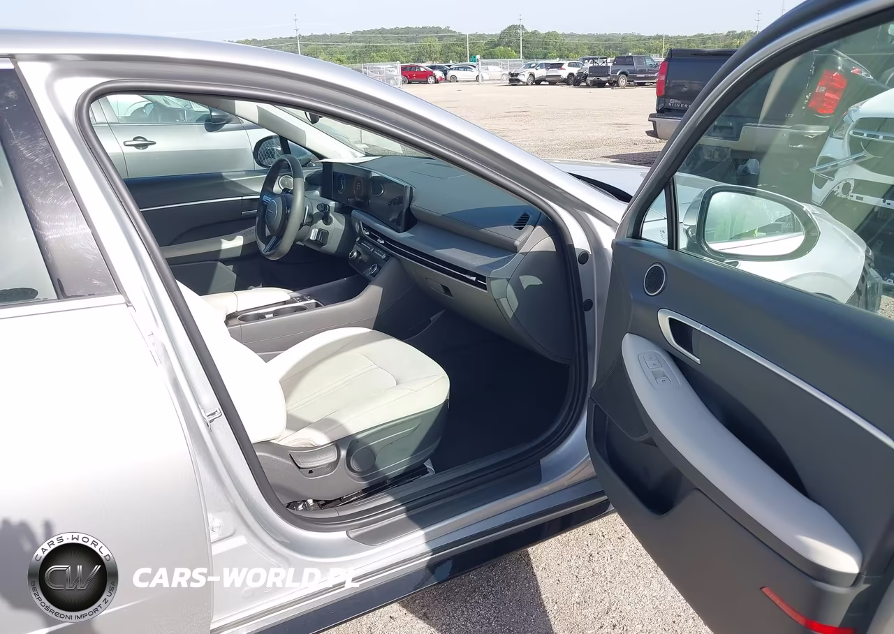 2025 Hyundai Sonata Sel VIN:KMHL64JAXSA458504 - 5