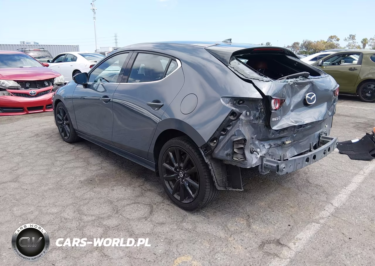 2020 Mazda 3 Premium VIN:JM1BPANM1L1167942 - 3