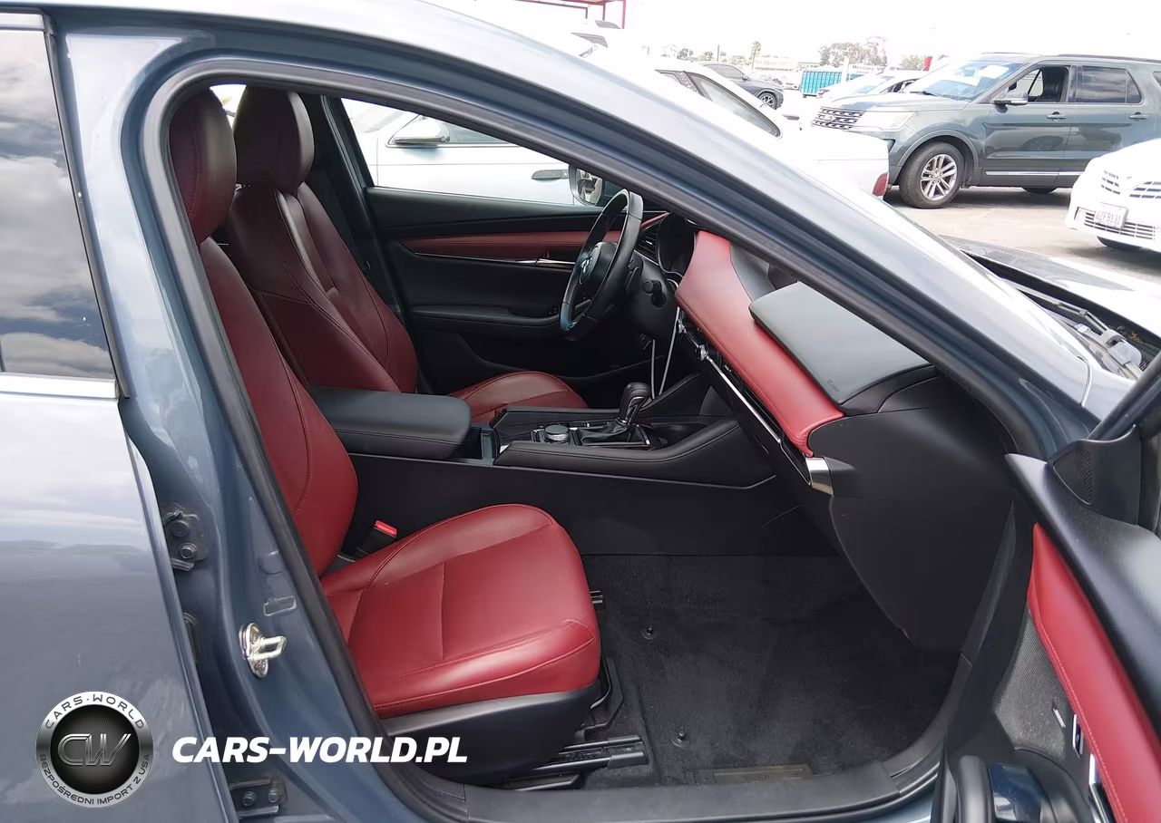 2020 Mazda 3 Premium VIN:JM1BPANM1L1167942 - 5