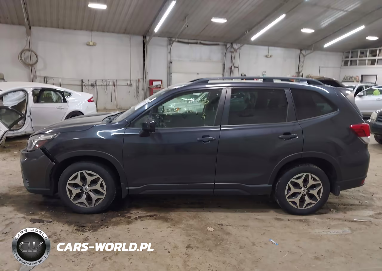 2019 Subaru Forester Premium VIN:JF2SKAEC3KH411345 - 14