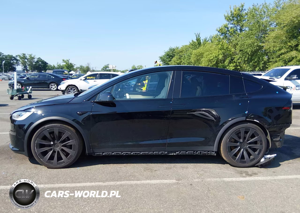 2022 Tesla Model X Plaid Tri Motor All-Wheel Drive VIN:7SAXCBE6XNF356093 - 13