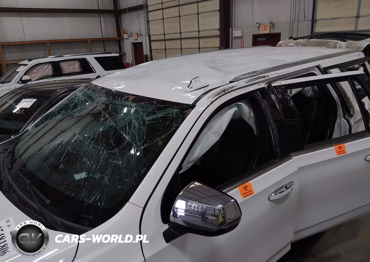 2021 Chevrolet Suburban 4Wd Premier VIN:1GNSKFKD9MR211891 - 6