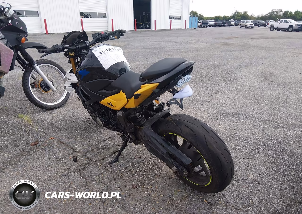 2022 Suzuki Gsx-S750 M-Z VIN:JS1C533B7N7100781 - 3