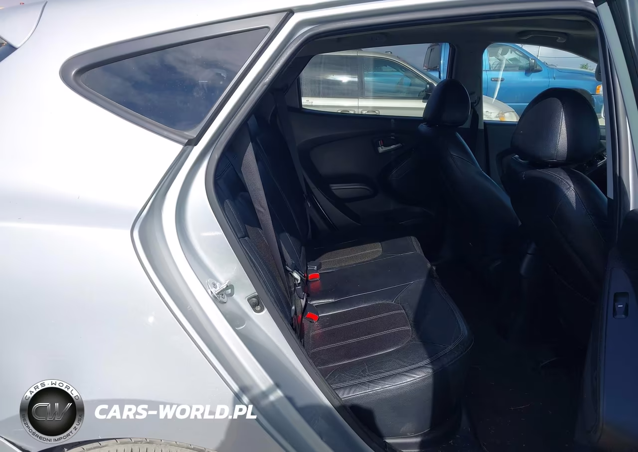 2010 Hyundai Tucson Limited VIN:KM8JU3AC6AU012811 - 8