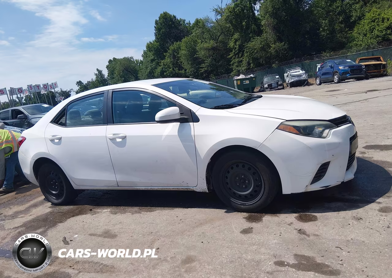 2015 Toyota Corolla Le VIN:2T1BURHE6FC455306 - 13