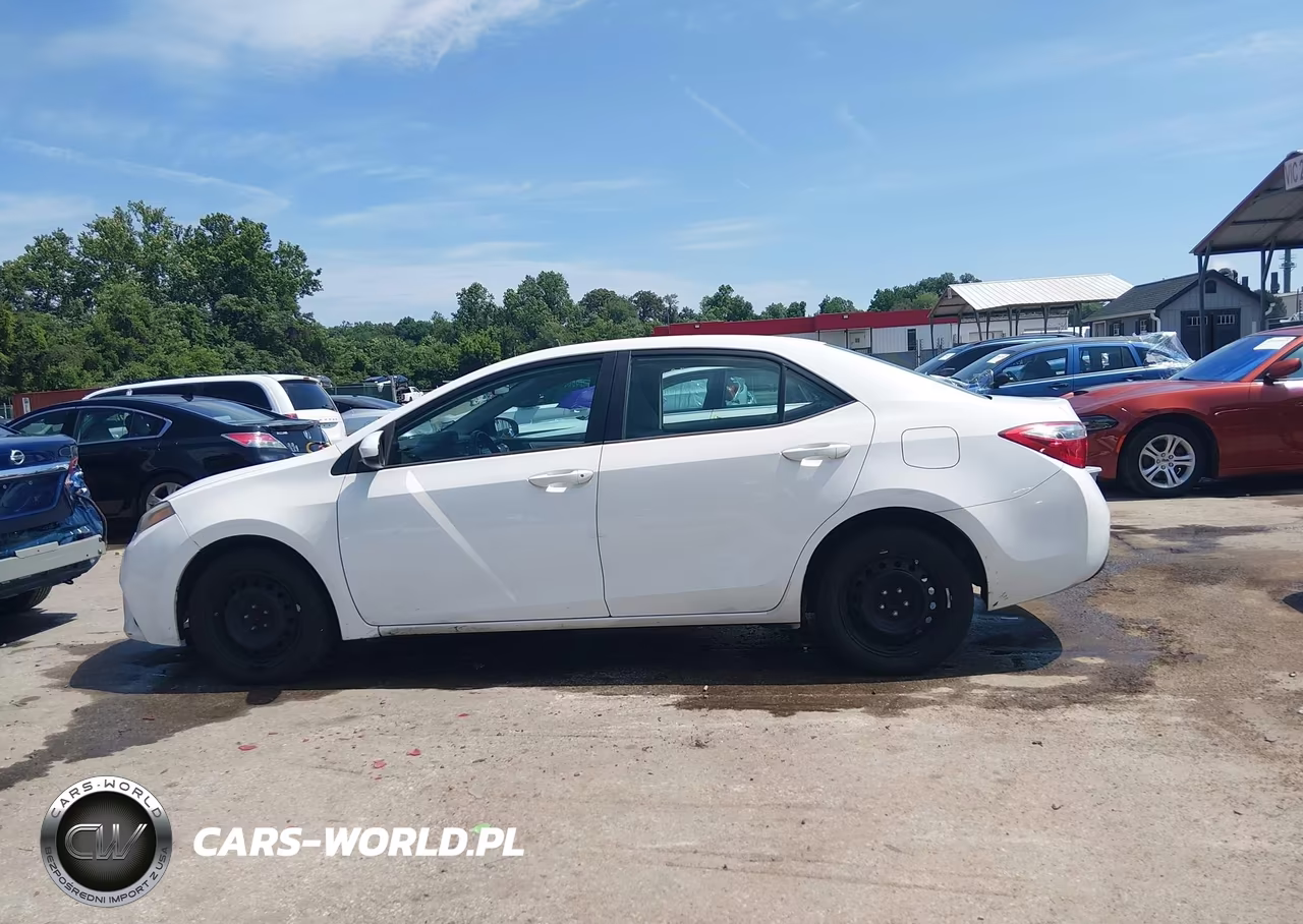 2015 Toyota Corolla Le VIN:2T1BURHE6FC455306 - 14