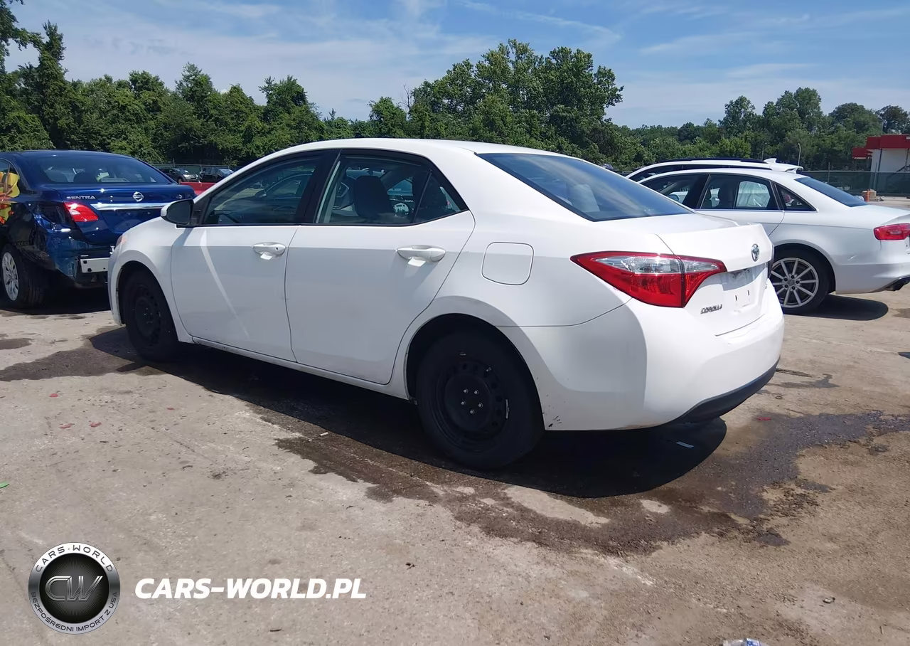 2015 Toyota Corolla Le VIN:2T1BURHE6FC455306 - 3