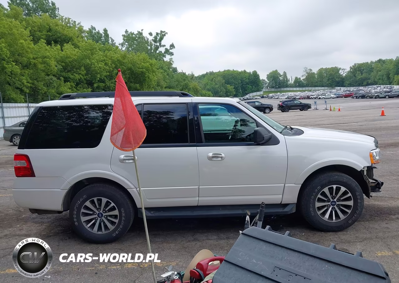 2015 Ford Expedition Xlt VIN:1FMJU1JT9FEF06506 - 13