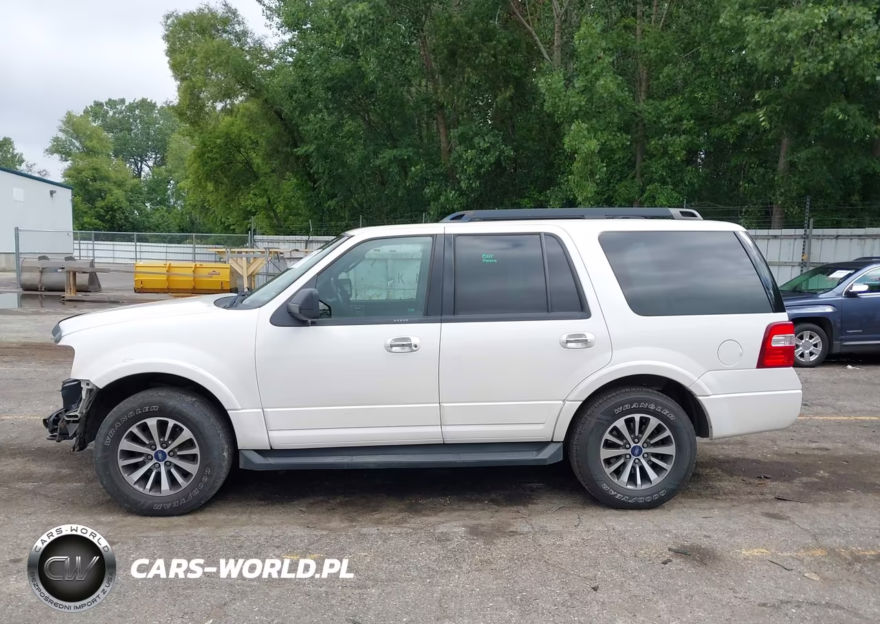 2015 Ford Expedition Xlt VIN:1FMJU1JT9FEF06506 - 14