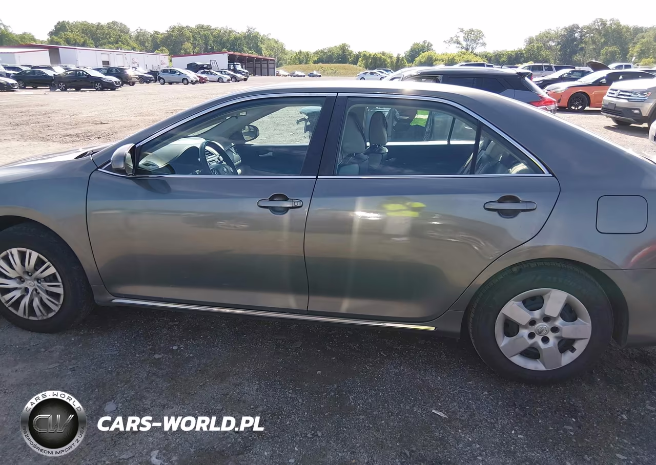 2014 Toyota Camry Le VIN:4T1BF1FK0EU859140 - 14