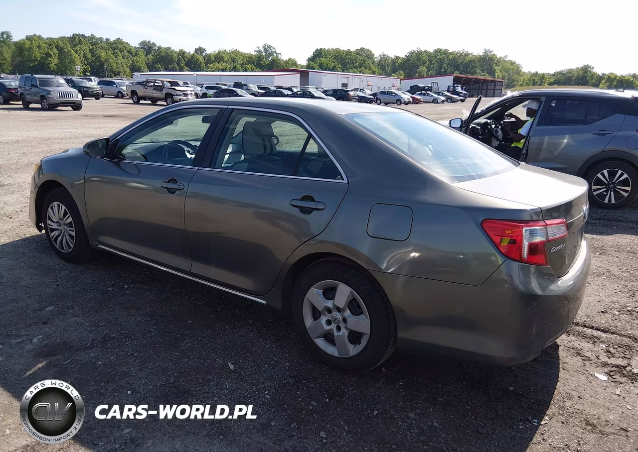 2014 Toyota Camry Le VIN:4T1BF1FK0EU859140 - 3
