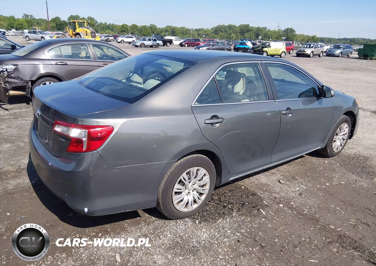 2014 Toyota Camry Le VIN:4T1BF1FK0EU859140 - 4