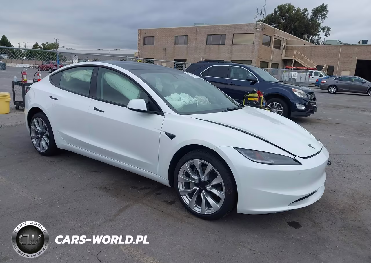 2025 Tesla Model 3 Long Range Rear-Wheel Drive-Standard Rear-Wheel Drive – zdjęcie 1 z 16