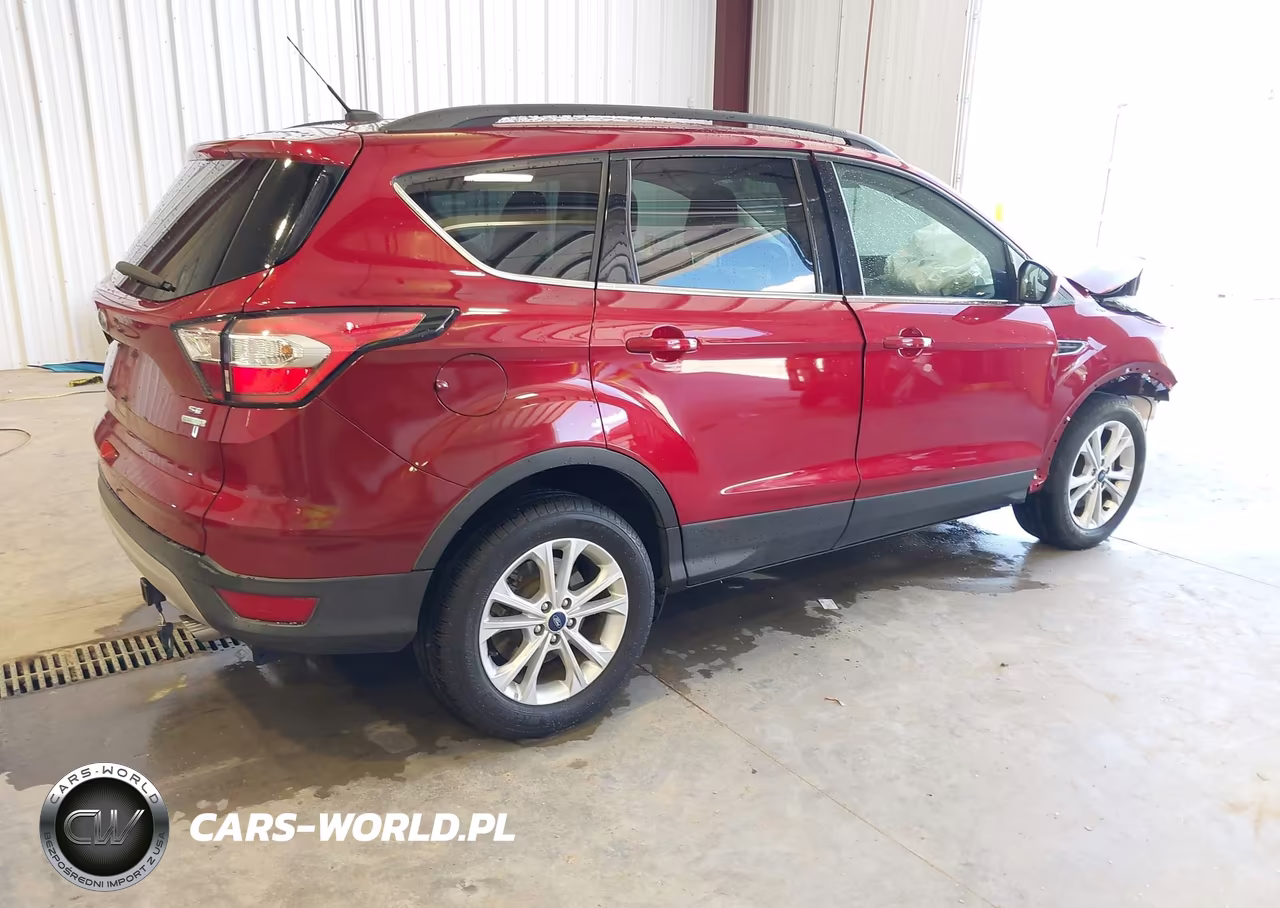 2018 Ford Escape Se VIN:1FMCU0G94JUC64964 - 4