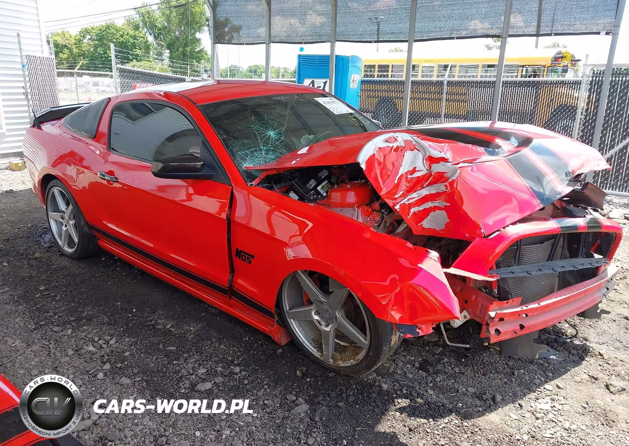 2014 Ford Mustang V6-V6 Premium – zdjęcie 1 z 18