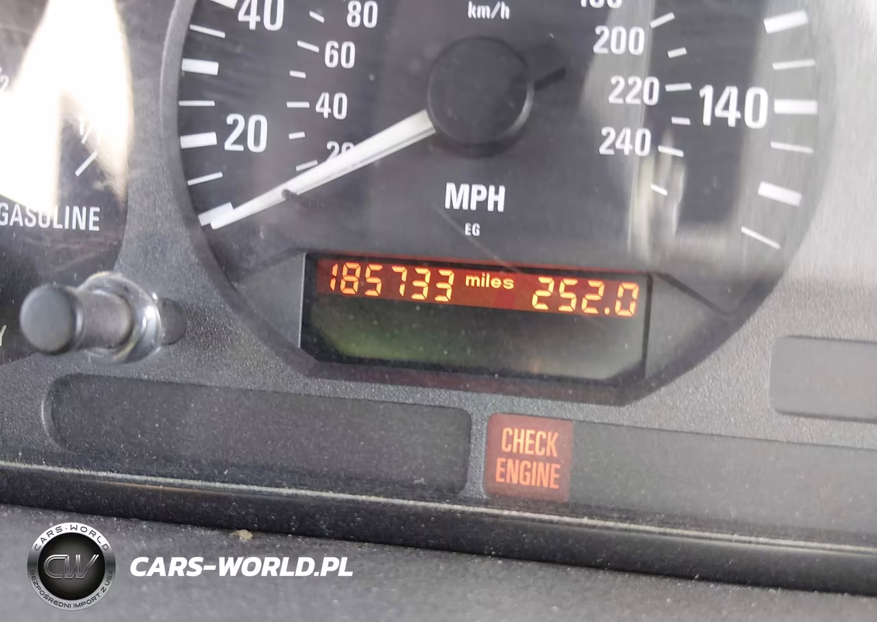 1998 BMW Z3 1.9 VIN:4USCH7338WLE10912 - 15